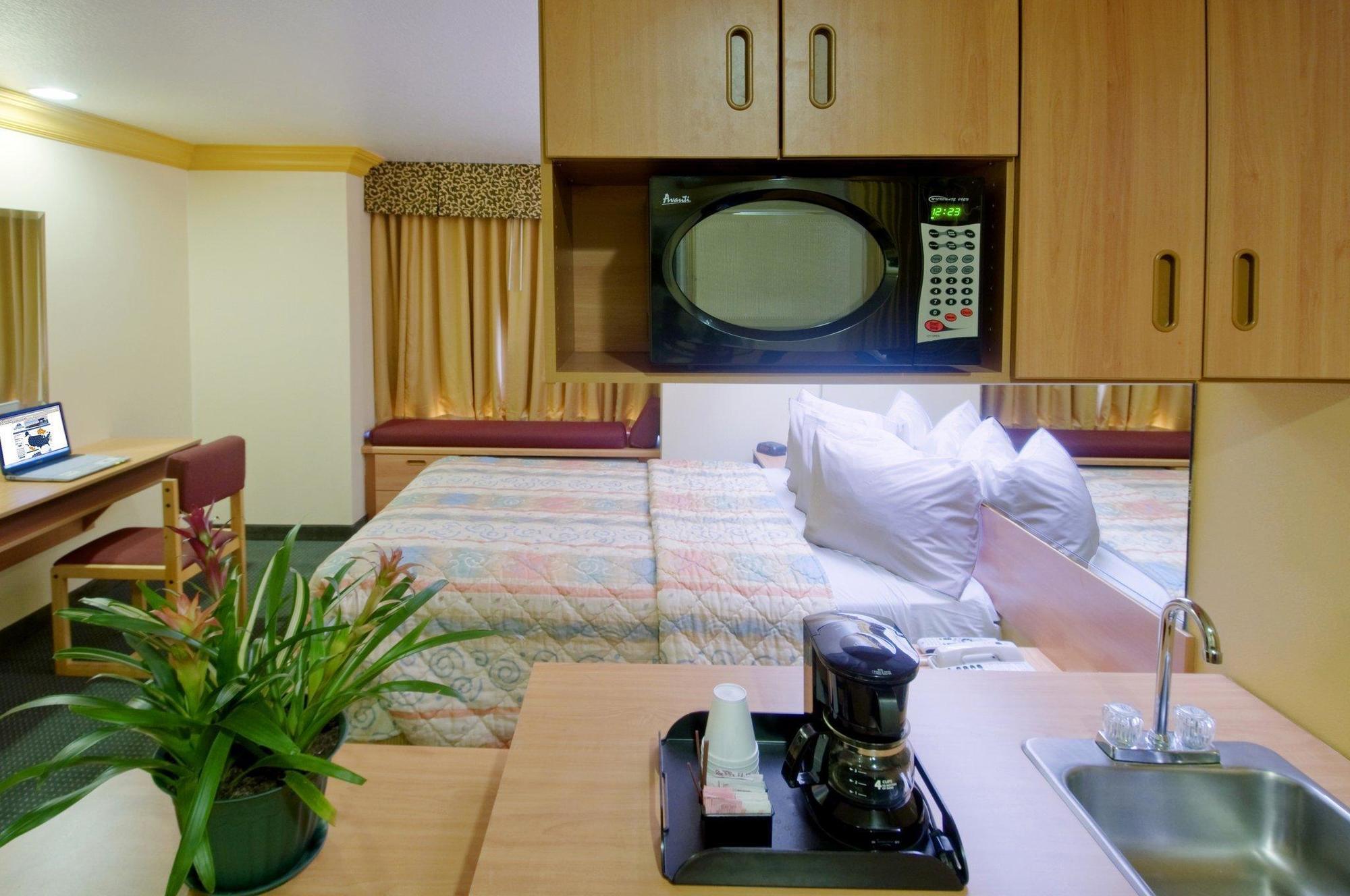 H3 Inn & Suites - Lax Airport - Los Angeles Ίνγκλγουντ Εξωτερικό φωτογραφία