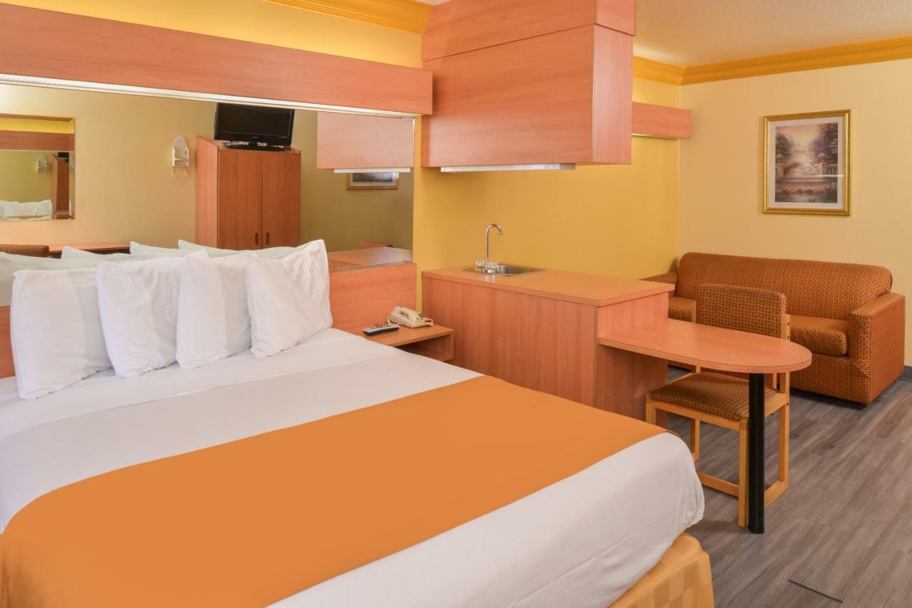 H3 Inn & Suites - Lax Airport - Los Angeles Ίνγκλγουντ Εξωτερικό φωτογραφία