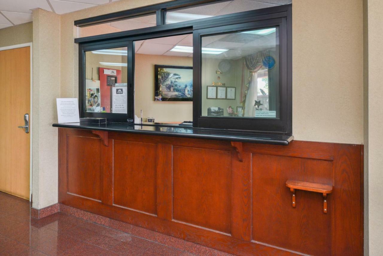 H3 Inn & Suites - Lax Airport - Los Angeles Ίνγκλγουντ Εξωτερικό φωτογραφία