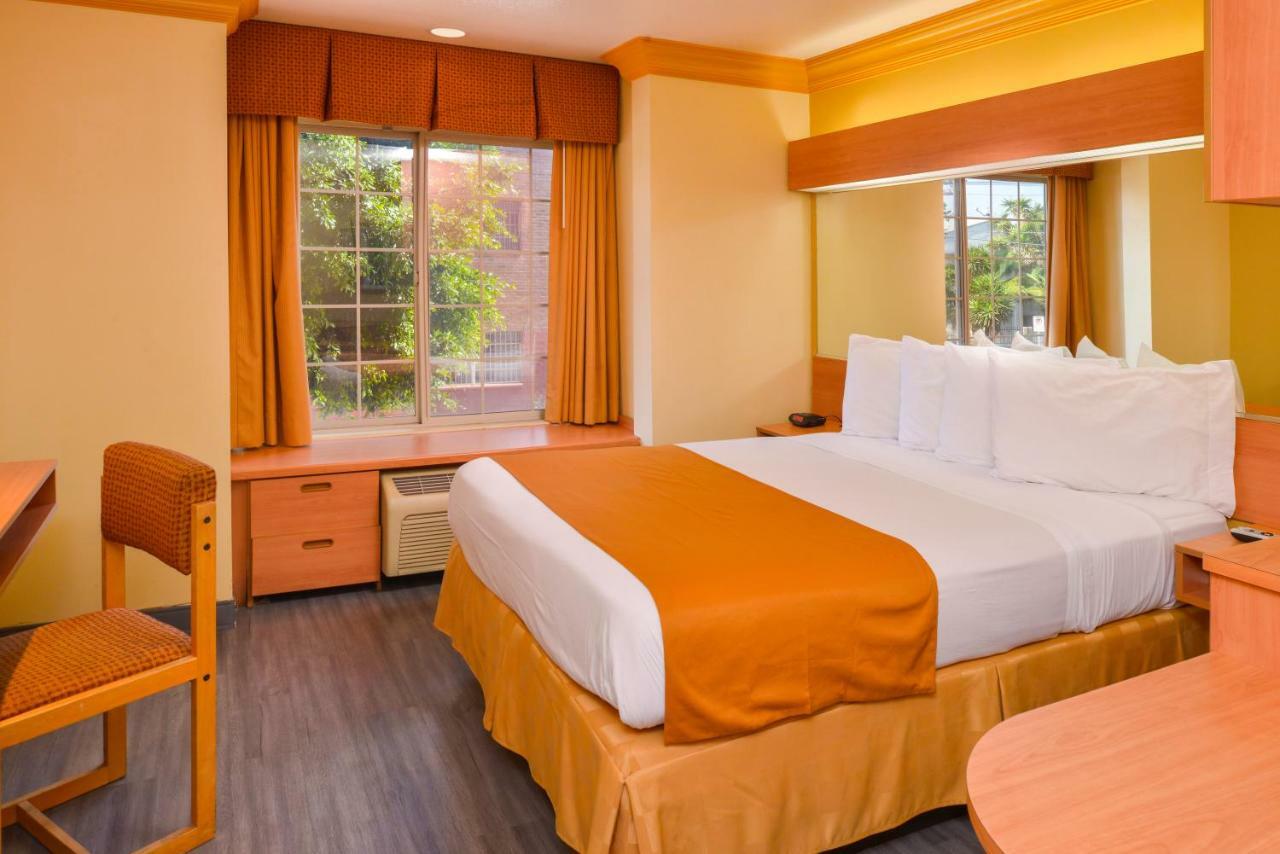 H3 Inn & Suites - Lax Airport - Los Angeles Ίνγκλγουντ Εξωτερικό φωτογραφία